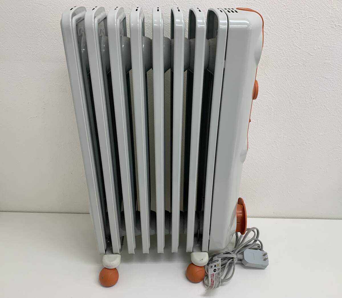 デロンギ オイルヒーター JR0812 静音＆省エネモデル 即暖タイプ （管理：DO84）