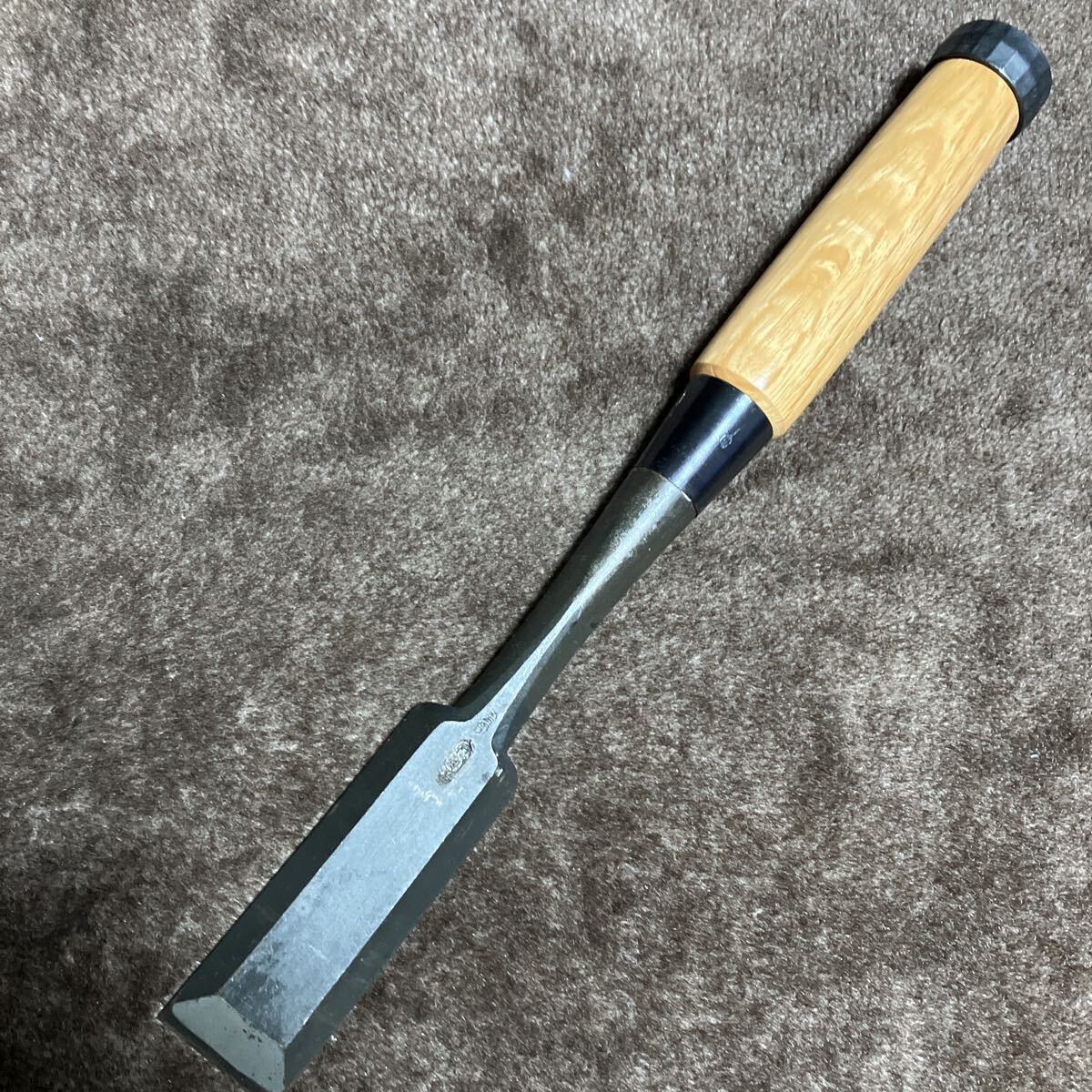 叩き鑿　1寸　赤樫柄