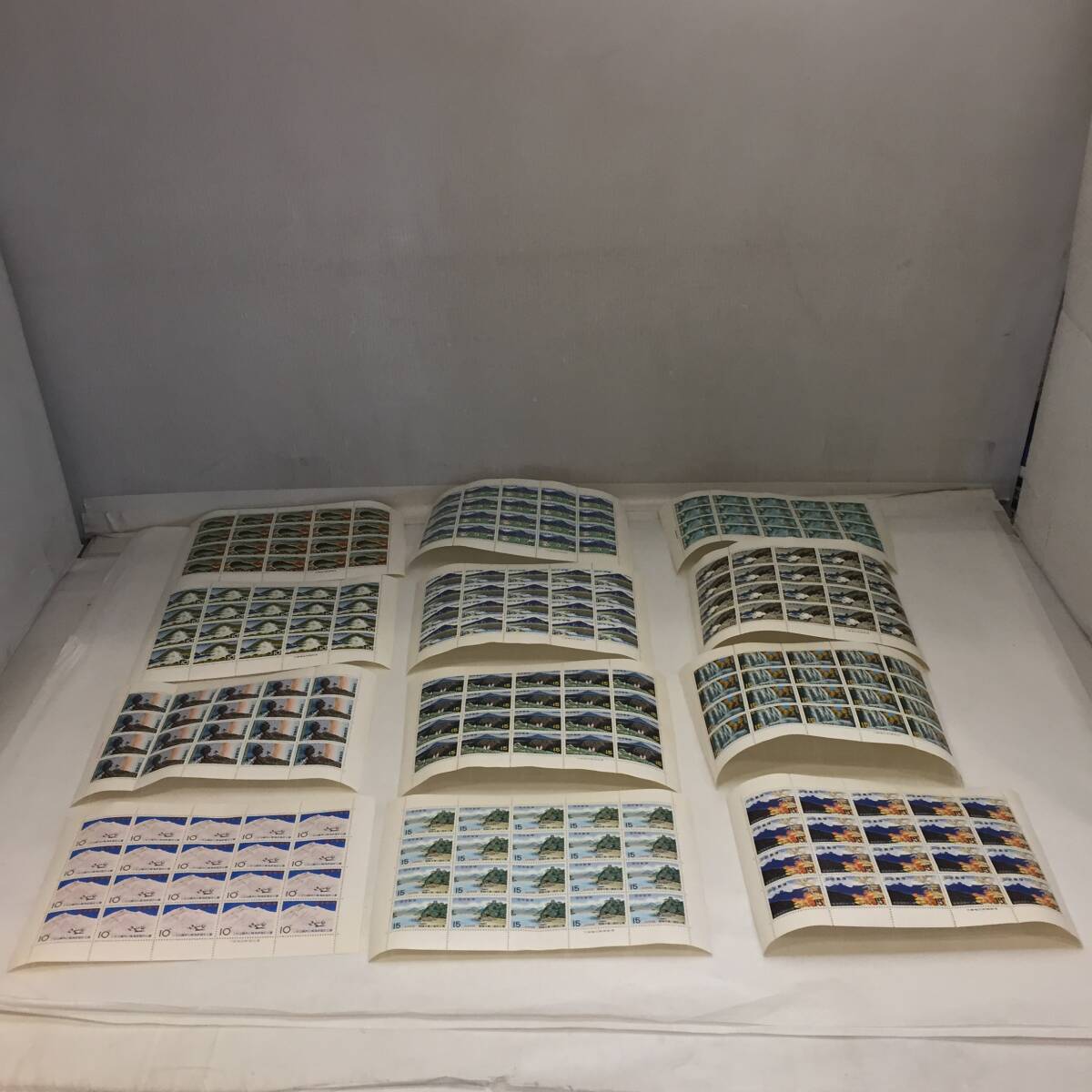 F121102◎（42）未使用 20枚組シート12枚まとめて 国定公園 蔵王国定公園 八ヶ岳中信高原国定公園など 10円 15円 日本切手◎