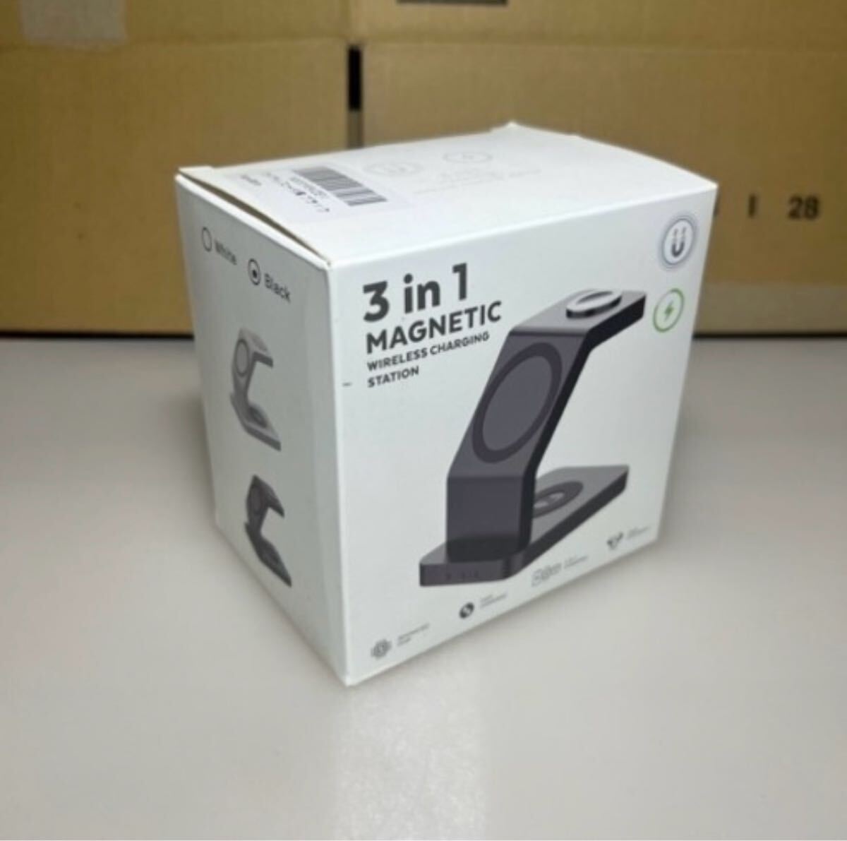 ワイヤレス充電器、15W 充電器 3 in 1 携帯電話時計ヘッドセット用高速充電ステーション　アダプター コード付き　ブラック新品