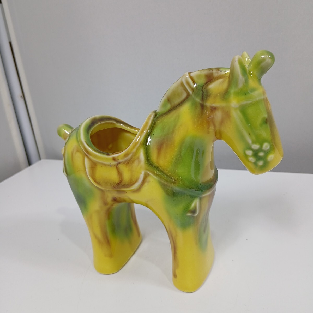 #1052 馬 陶器 置物 オブジェ 香合 高さ16cm インテリア/和歌山県にて引き取り大歓迎
