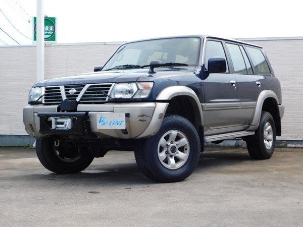 サファリ 4.5 グランロードリミテッド 4WD 4WD　走行80000キロ　革シート　3列シート