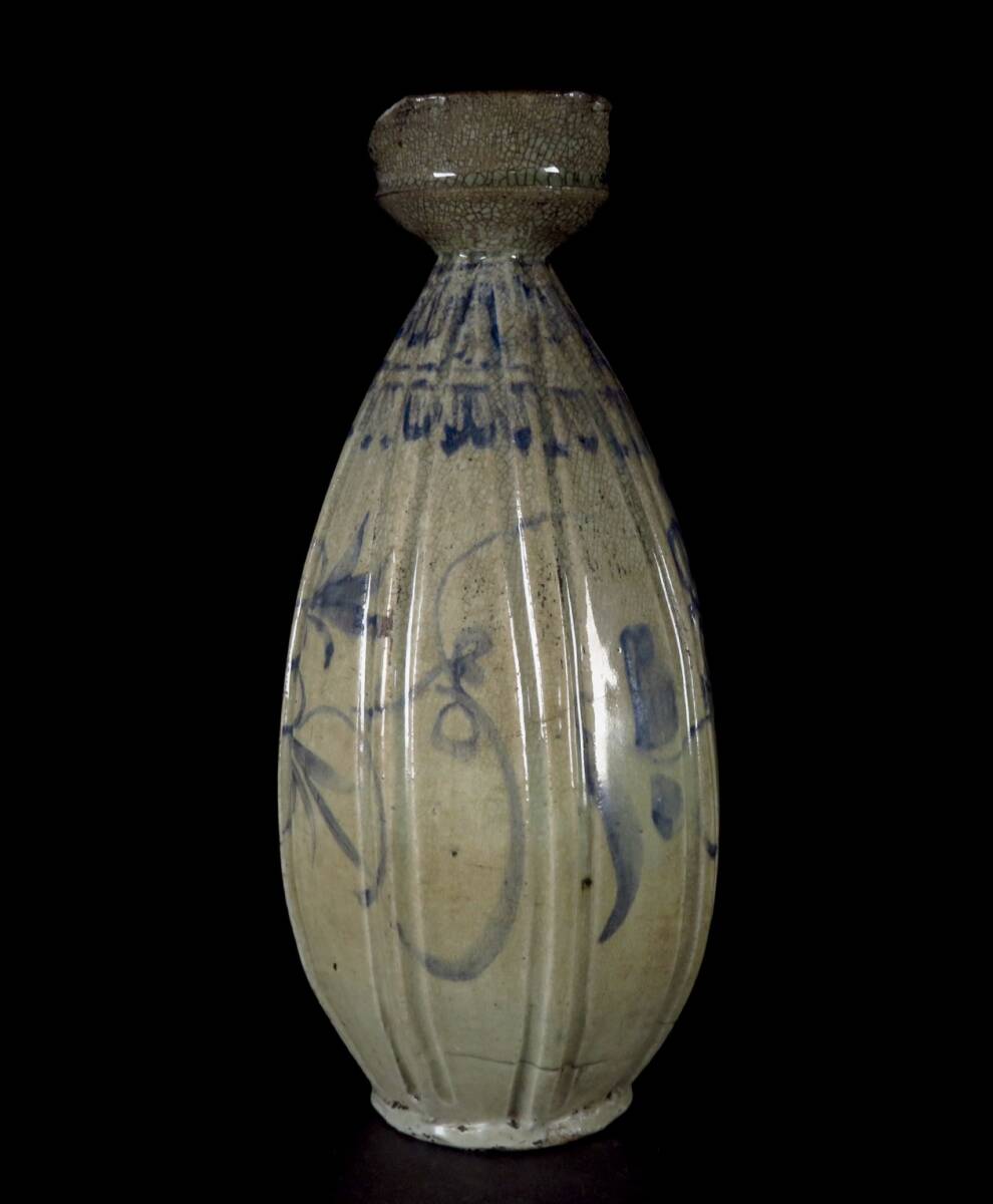 【SAKURAYA】コレクター委託品【李朝 染付草花文面取壺】時代 唐物 朝鮮古美術 古陶磁 花瓶 壷 高麗 韓国 朝鮮 中国古玩 骨董品 高さ29.5cm