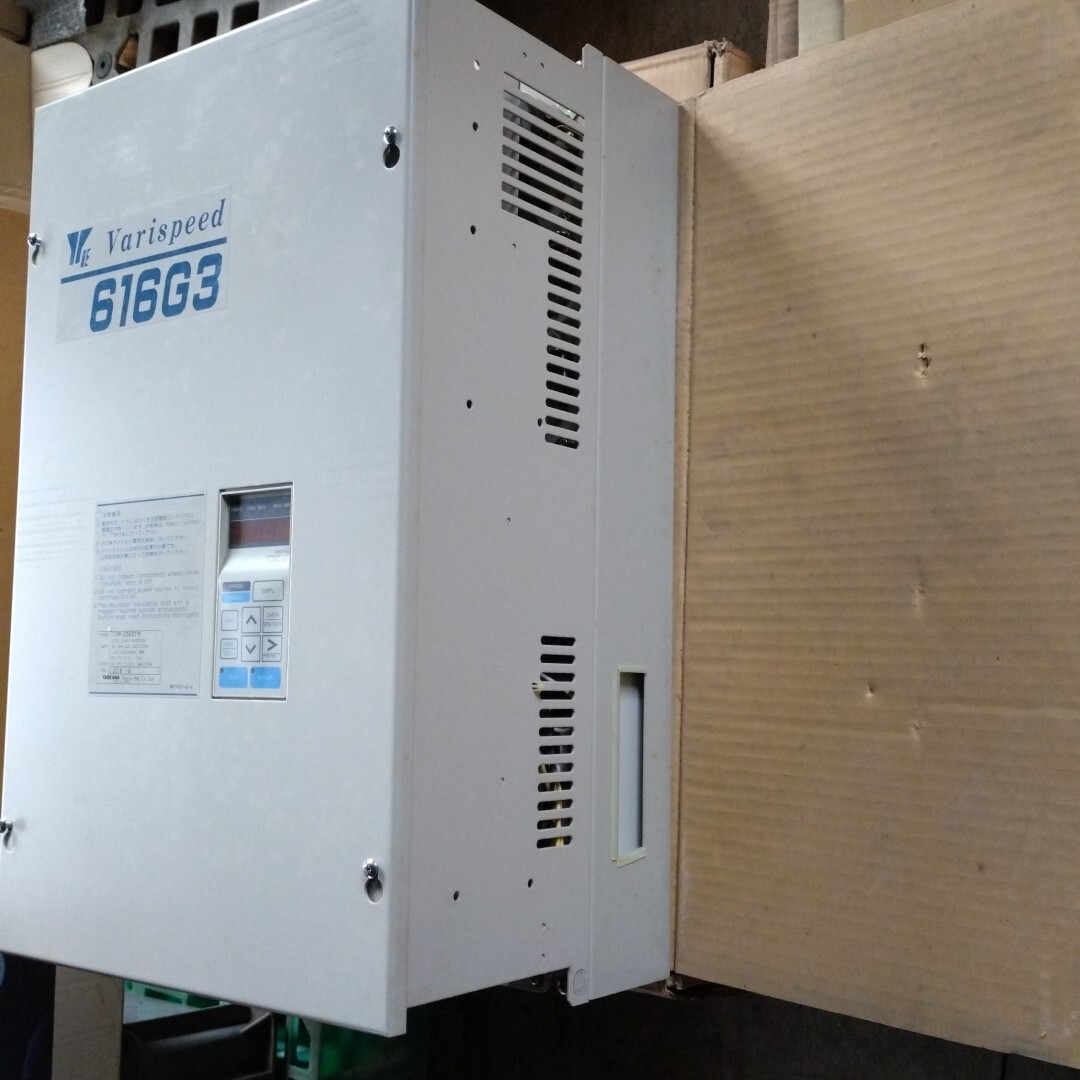 安川電機　インバータ Varispeed G616G3 CIMR-G3A2018 