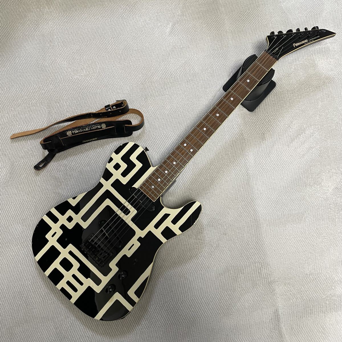 FERNANDES Limited Edition フェルナンデス TOMOYASU HOTEI 布袋寅泰 モデル BOOWY