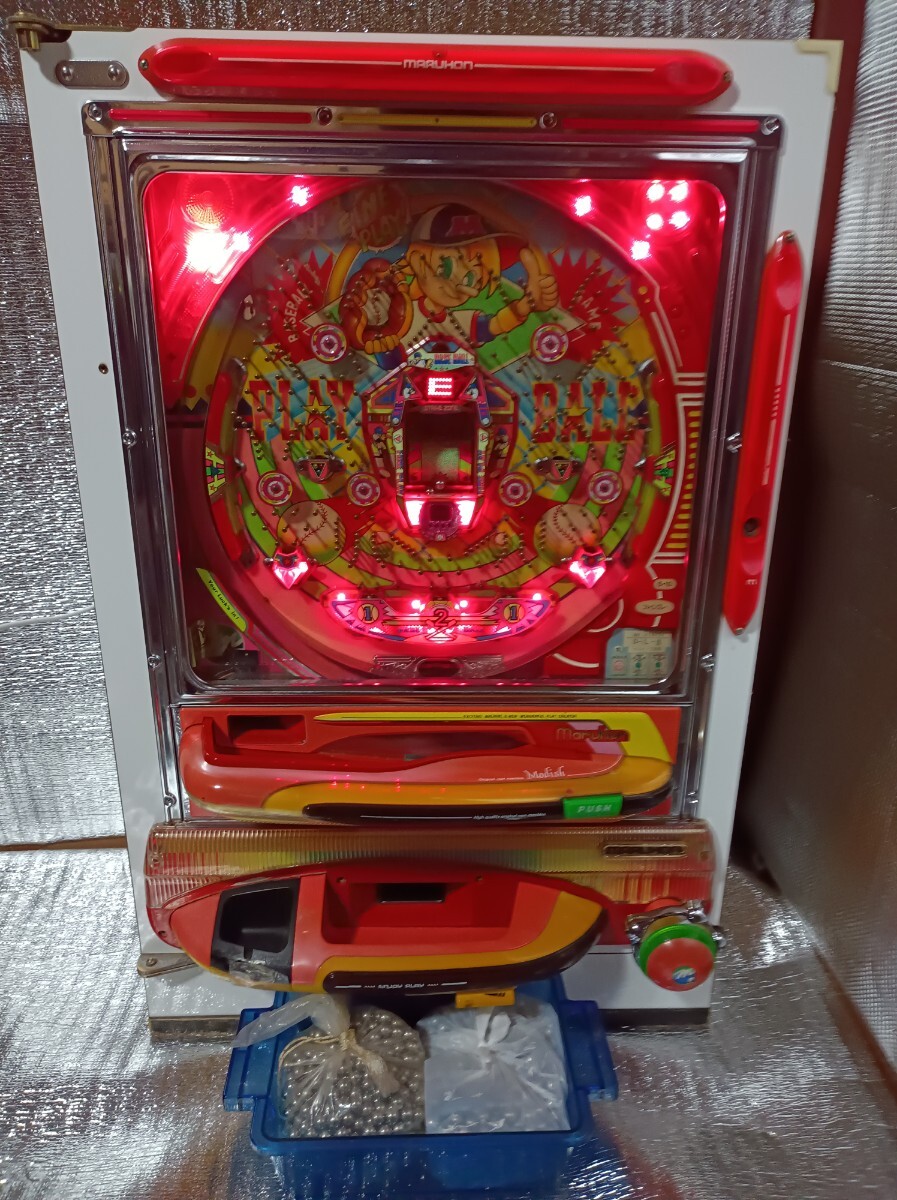 送料無料 中々ない当時品 激レア! 貴重 掘出し物 マニア必見 レトロ パチンコ マルホン ファインプレー NO.018454　オマケ 玉 箱付き