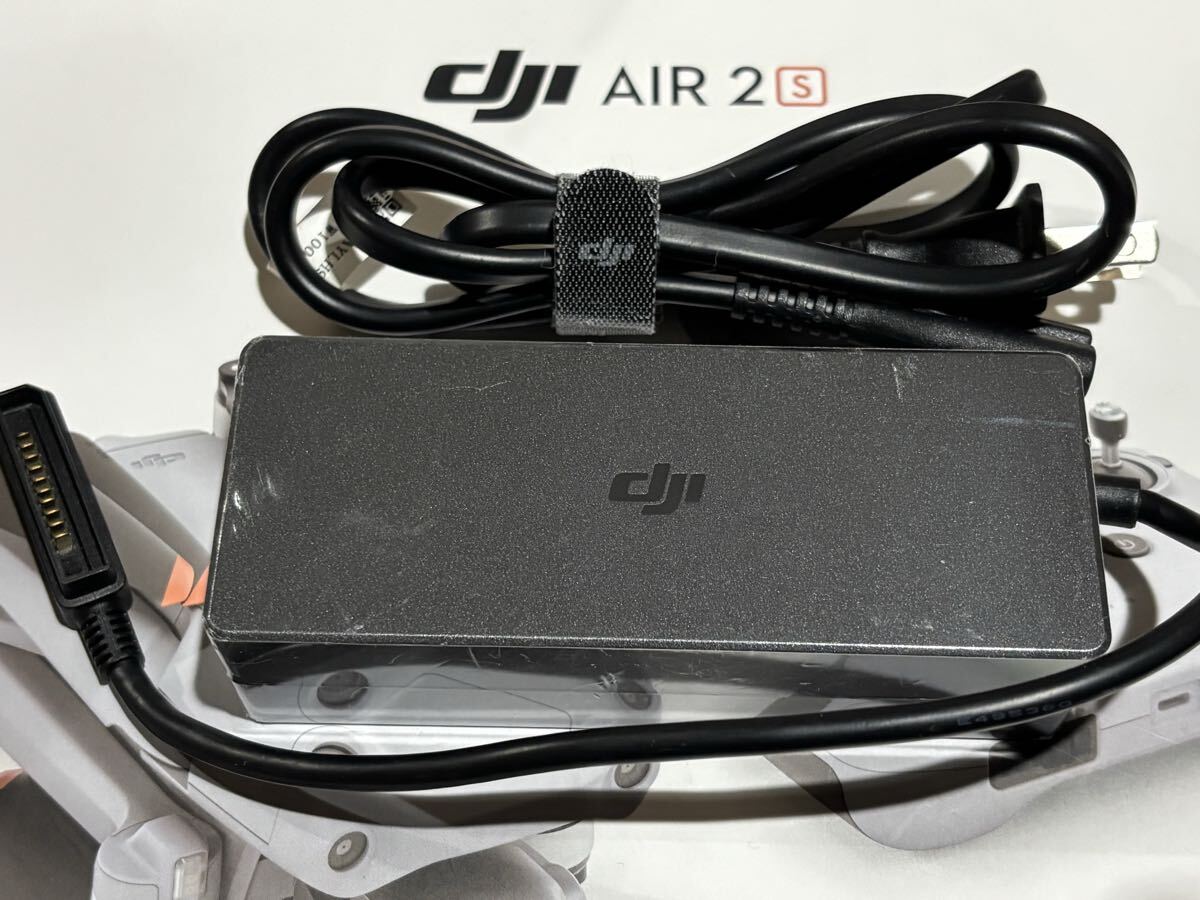 【中古良品】DJI 純正品 DJI mavic air2 AIR2S マビックエアー2　エアー2S 用 バッテリー充電器 ACコード付　ACアダプター チャージャー