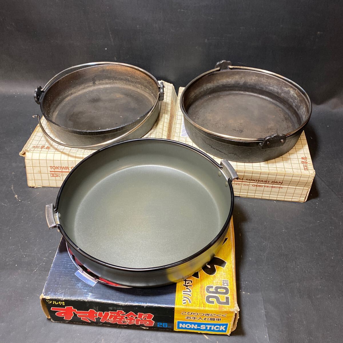 N 6282　[ すき焼き鍋　26㎝ ３点セット！！]　鉄製 新品 中古 箱入り ツル付 トキワ 深型 保管品 現状品