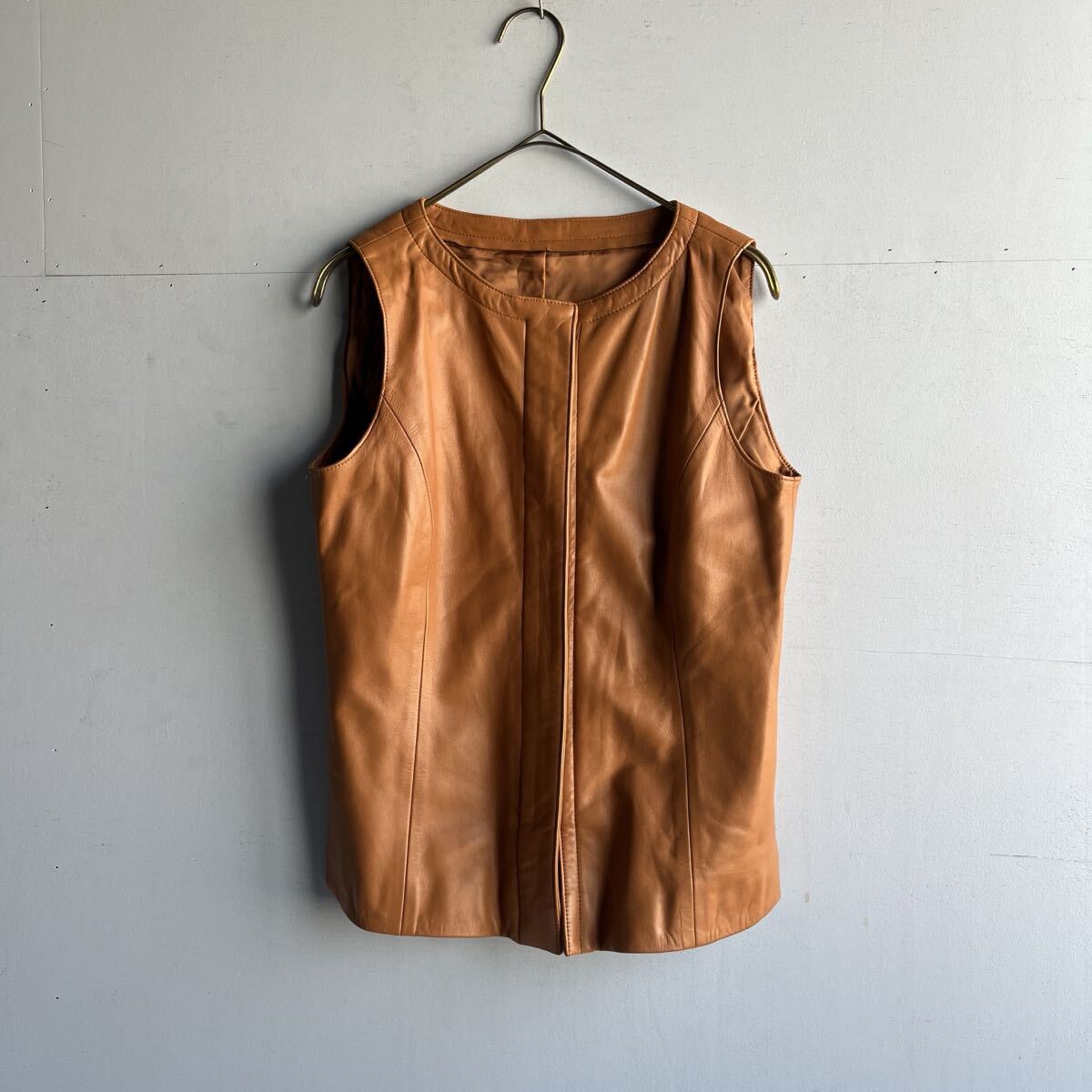 Leather Vest レザーベスト レディース 羊革 シープスキン ブラウン 比翼パターン 日本製 ジップ トップボタン欠損 リアルレザー 本革