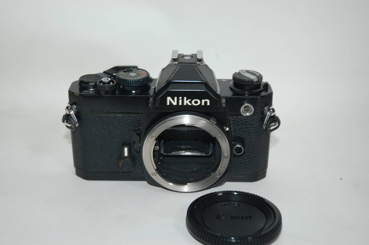 ニコン　FM　黒ボデー　露出計チェック済み　　　　　　　　B44