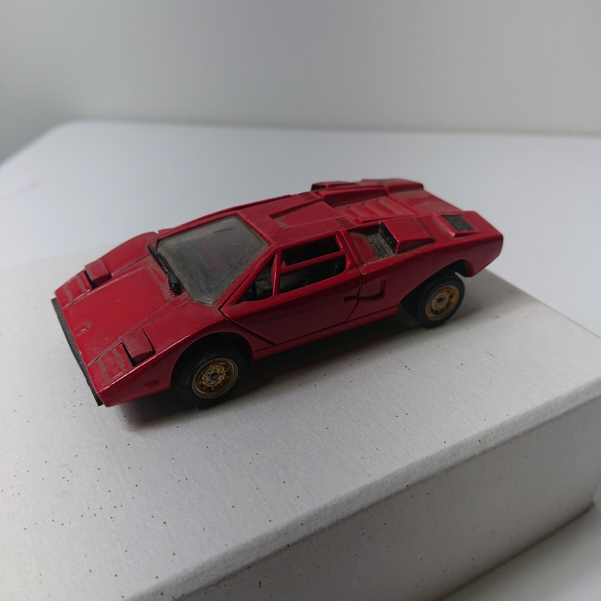 現状品 サクラ ランボルギーニ LAMBORGHINI 1/43スケール スーパーカー 赤 【◇1DV2014】