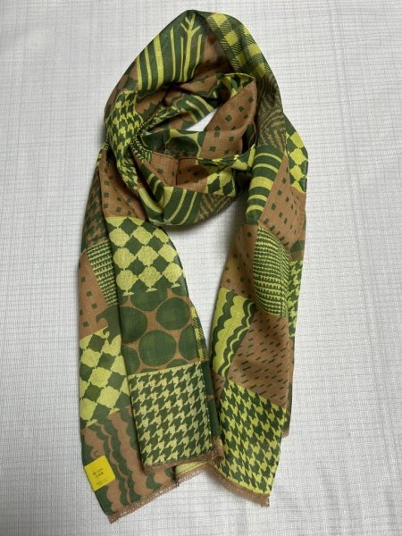 ☆新品☆KODUE HIBINOひびのこづえ/お洒落なロングスカーフ/動物柄/緑×茶×黄色