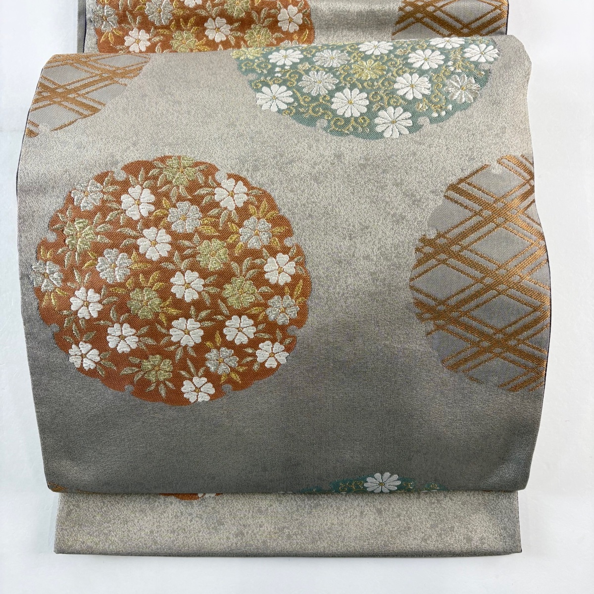 【在庫一掃】 袋帯 秀品 桜 菊唐草 金銀糸 刺繍 灰茶 六通 正絹 【中古】