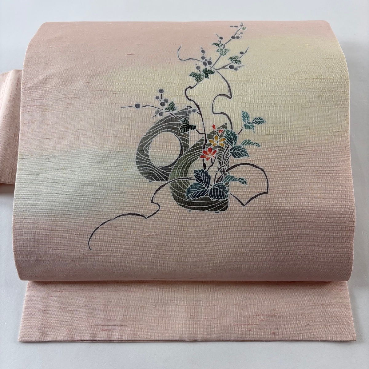 【在庫一掃】 名古屋帯 秀品 紬地 比翼仕立て 草花 葉と実 薄ピンク 正絹 【中古】