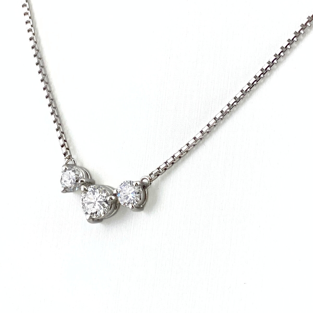 メレダイヤ デザインネックレス プラチナ ペンダント ネックレス Pt900 Pt850 ダイヤモンド レディース 【中古】