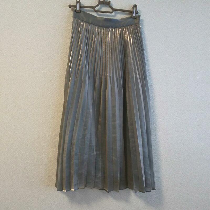 レディアゼルのゴージャスなロングプリーツスカート