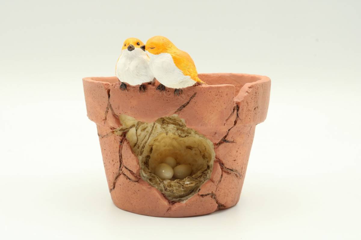 【★ZA-278】植木鉢 2羽の鳥と巣の中の卵 アニマル 置物 オブジェ インテリア 小物【送料全国一律390円】