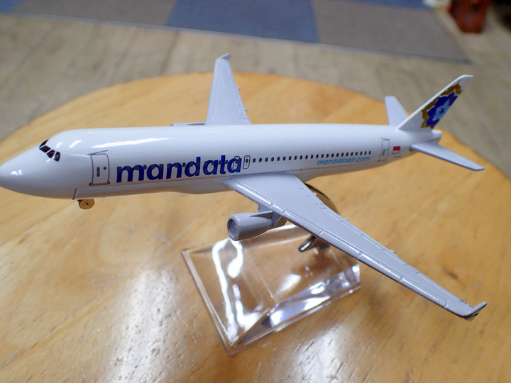 マンダラ航空(Mandala Airlines) A320／模型飛行機(ダイキャスト 製)、旅客機