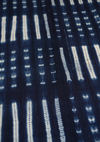 アフリカ　ブルキナファソ　藍染　古布　大判　LLサイズ　No.39　マルチクロス　絞り　飾り布