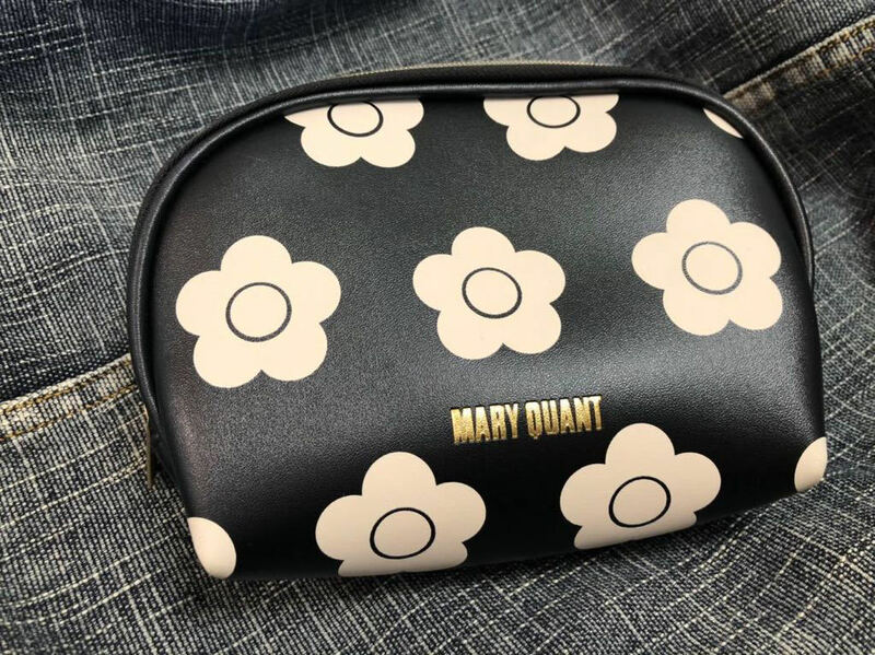 MARY QUANT マリークワント ポーチ　化粧ポーチ