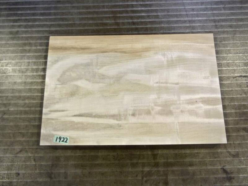 栃 縮み杢（300×194×20）mm 　1枚　乾燥済み　無垢一枚板 送料無料 [1922]　トチ とち 木材 花台 まな板 キャンプ チジミ杢
