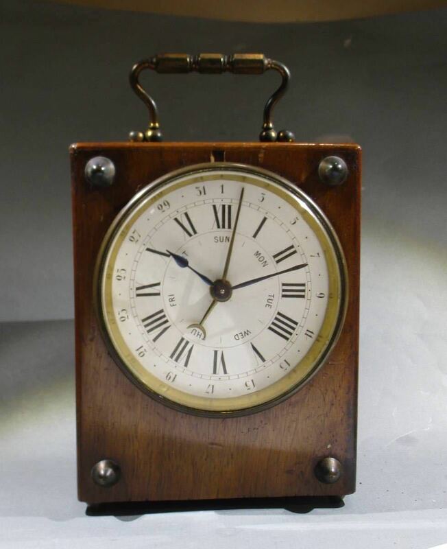 ☆ アンティーク フランス枕時計 木製ケース カレンダー付 ２０世紀初期頃