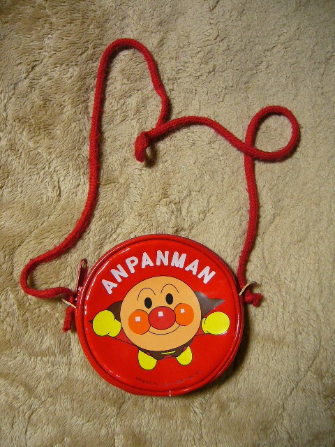 アンパンマン あんぱんまん　ポシェット かばん バッグ 赤 赤色 直径135㎜-30㎜ 長さは紐の結びで自由に変えられます 美品