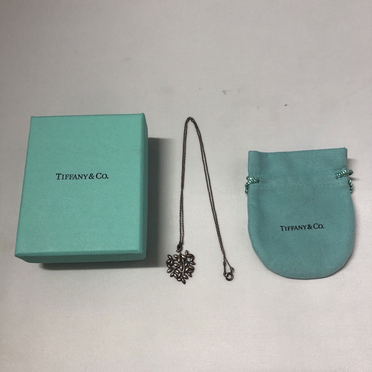 ティファニー TIFFANY ネックレス ペンダント アクセサリー 箱　60サイズ