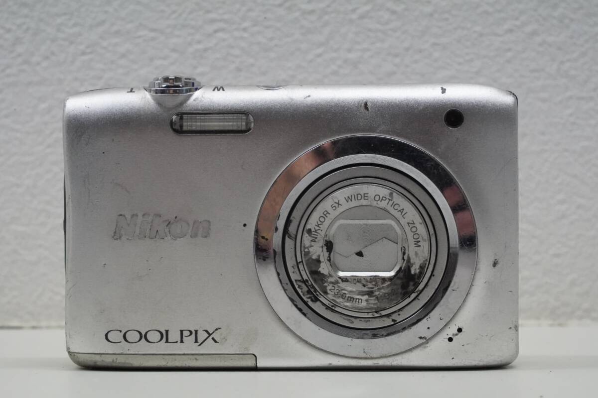 Nikon Coolpix A100 コンデジ コンパクトデジタルカメラ 動作未確認