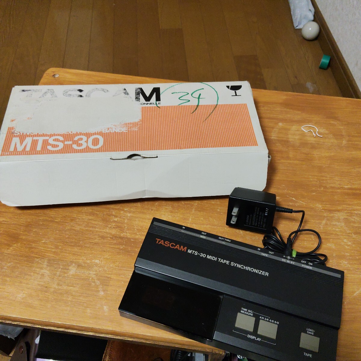 TASCAM MTS-30 MIDIテープシンクロナイザー 通電確認のみ 現状品