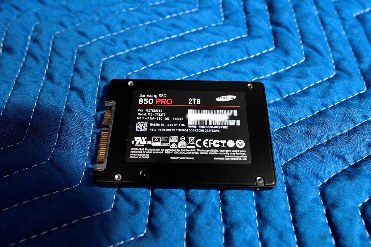 Samsung サムスン 850 PRO SATA 2.5インチ 7mm SSD 2TB V-NAND(40nm 3D MLC) P/Eサイクル 6000回　使用感少な目です。