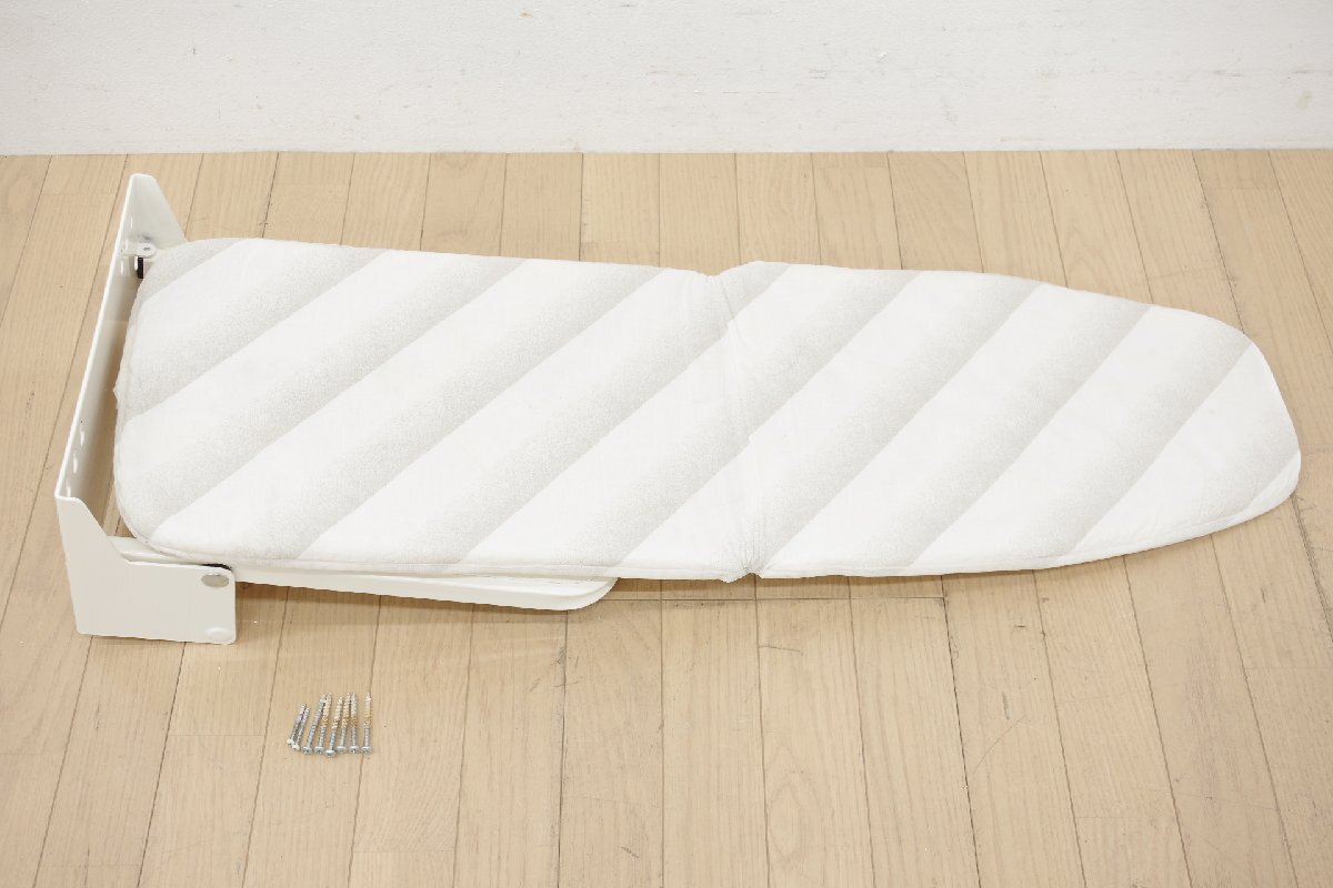 Jcnfa アイロン台 壁取付用 折り畳み式 収納 省スペース 回転 耐熱カバー 洗濯用品 家事 アイロン板 シンプル ホワイト リビング 寝室