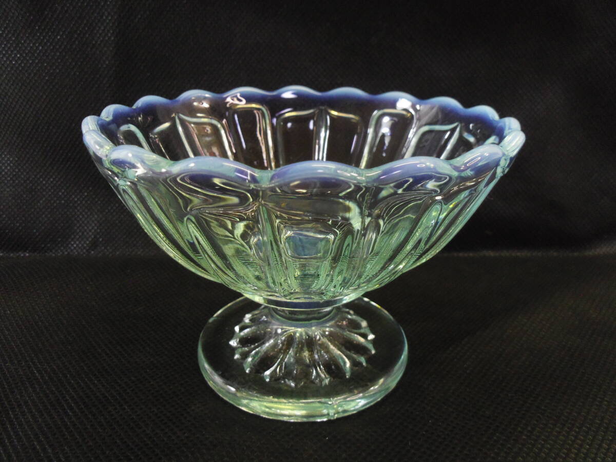 I20◇アンティーク 氷コップ 和ガラス◇ 乳白 硝子◇時代ガラス　昭和レトロ 大正浪漫 当時物◇送料680円◇