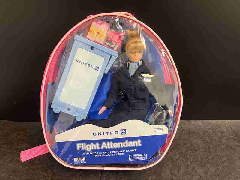 CT13127　 UNITED　航空　人形　バービー　　ＦｌｉｇｈｔAttendant