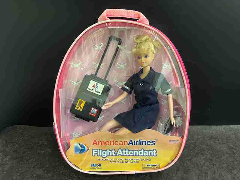 CT13126　 AmericanAirlines　人形　バービー　　ＦｌｉｇｈｔAttendant