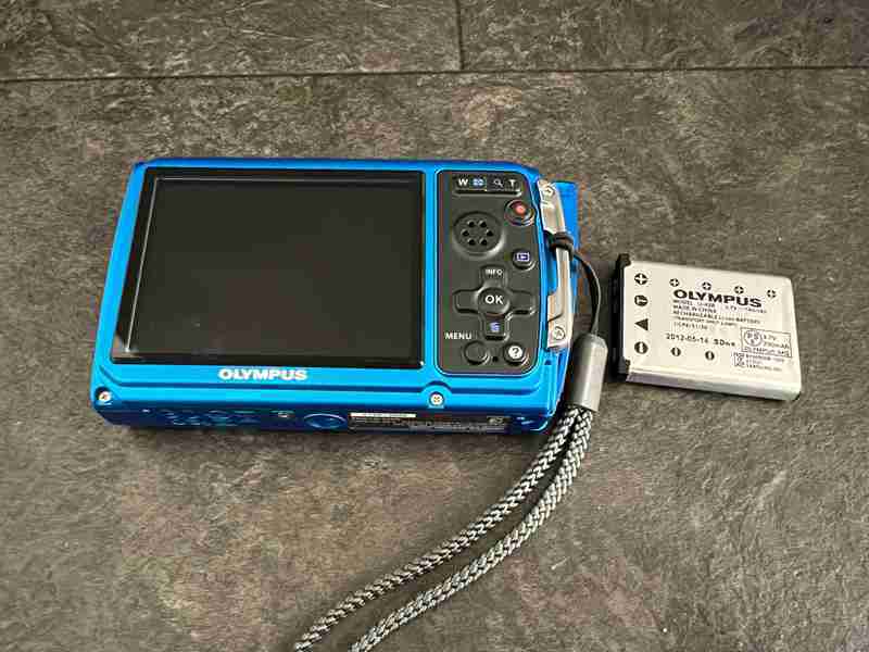 CT13115　OLYMPUS オリンパス Tough TG-320 コンパクトデジタルカメラ