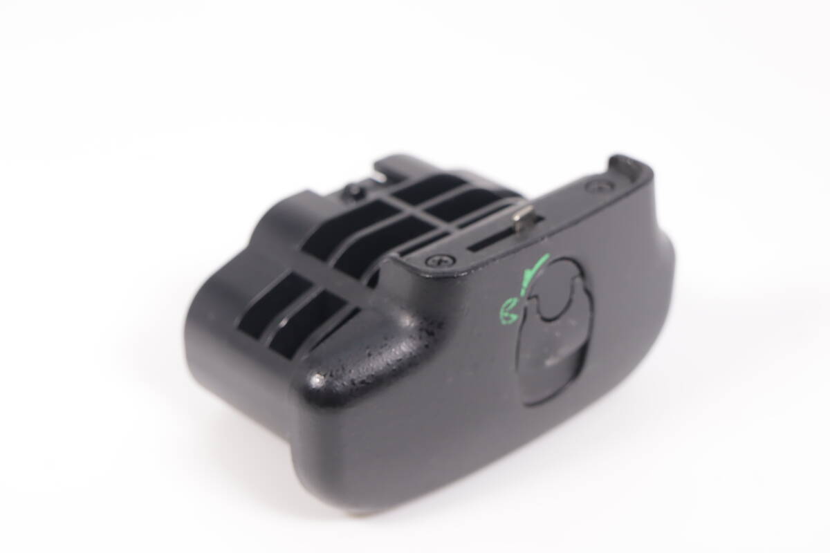 Nikon バッテリー室カバー BL-3 (y10845)