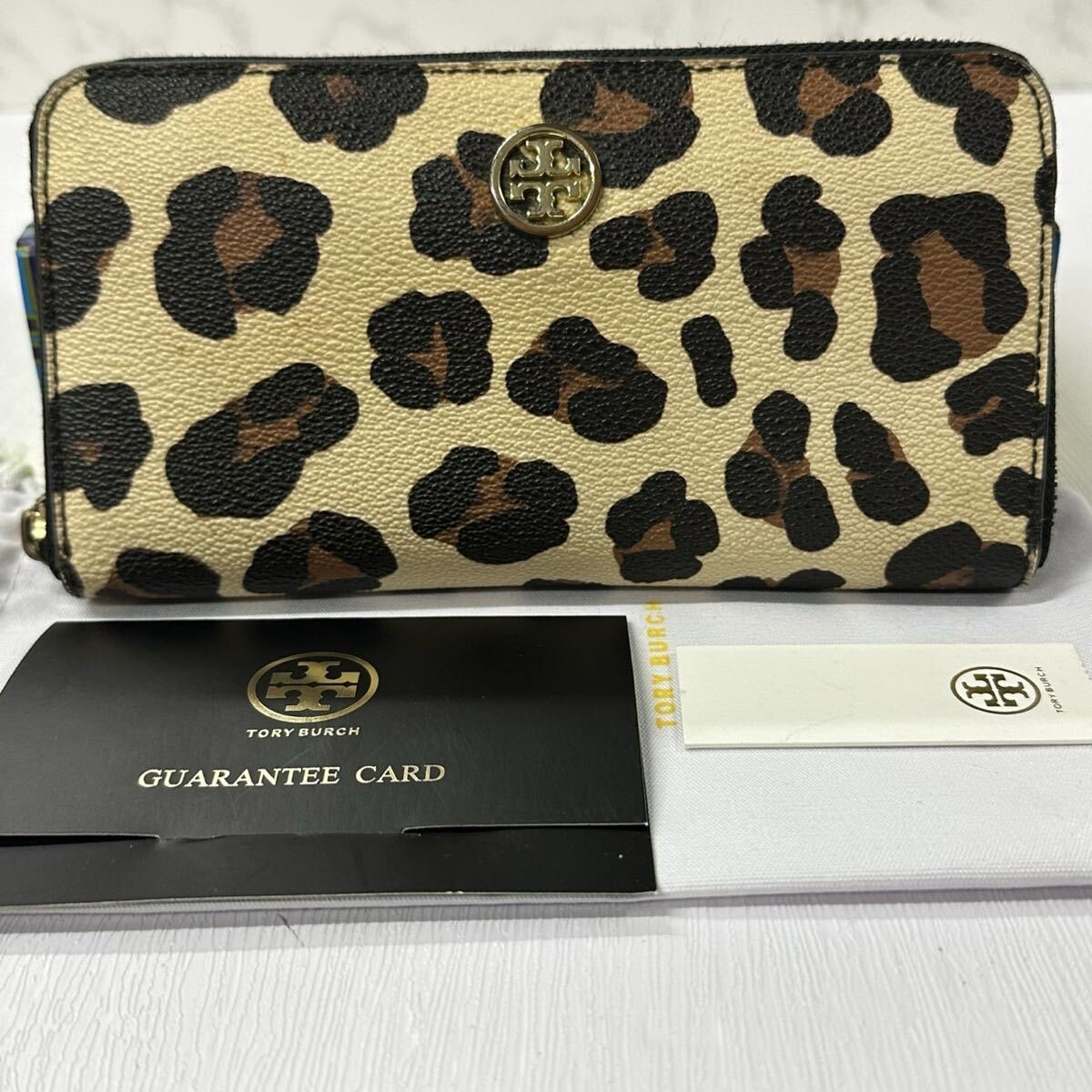 トリーバーチ　TORYBURCH 財布　長財布　ヒョウ柄　レオパード　ラウンドファスナー　レディース　