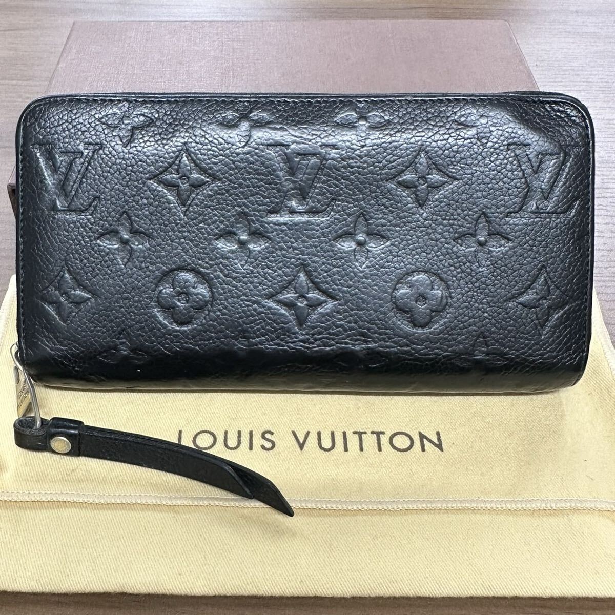 ルイヴィトン　LOUIS VUITTON アンプラント　財布　長財布　ジッピーウォレット　レディース　