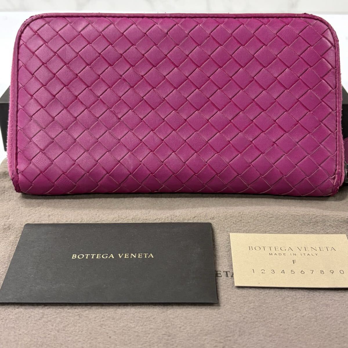 ボッテガヴェネタ　BOTTEGAVENETA 財布　長財布　イントレチャート　ラウンドファスナー　メンズ　
