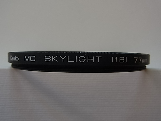 送料180円　Kenko　ケンコー　MC　SKYLIGHT　(1B)　77mm　管理no.28
