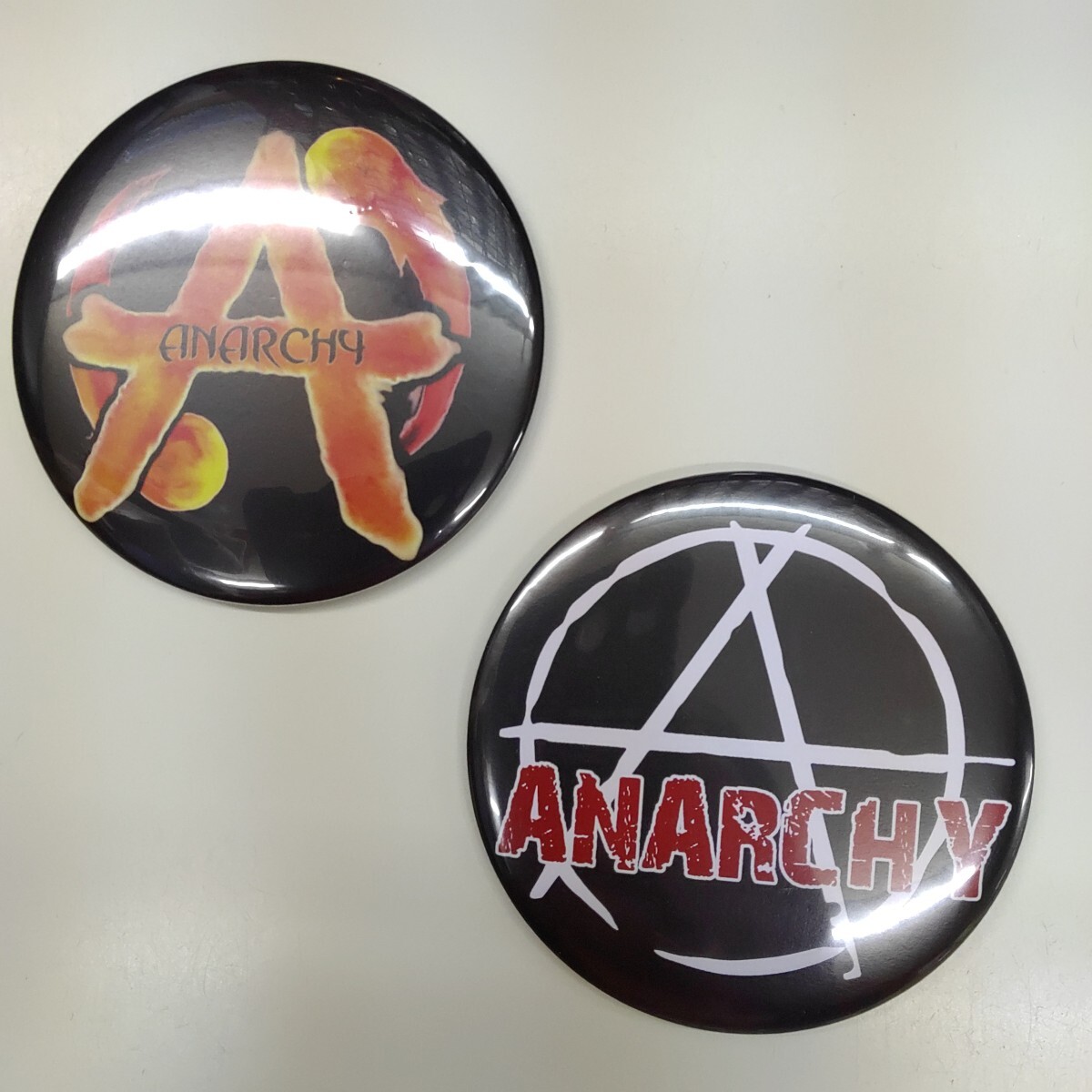 ★ アナーキー　ANARCHY　未使用　ビッグ 缶バッジ　2個セット　まとめ売り　1円スタート　バッヂ　バッチ