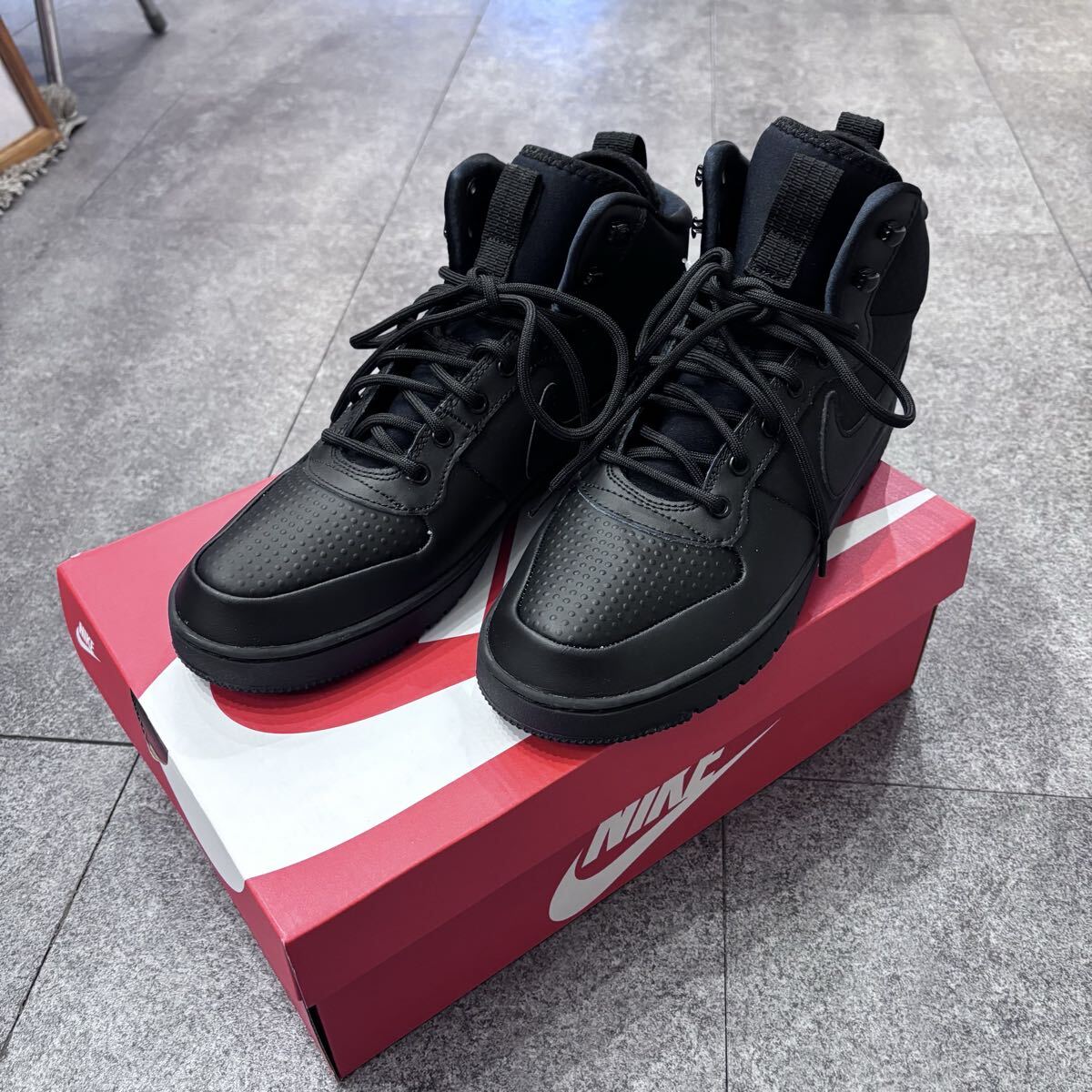 新品タグ付NIKE ナイキCOURT BOROUGH MID WINTER
