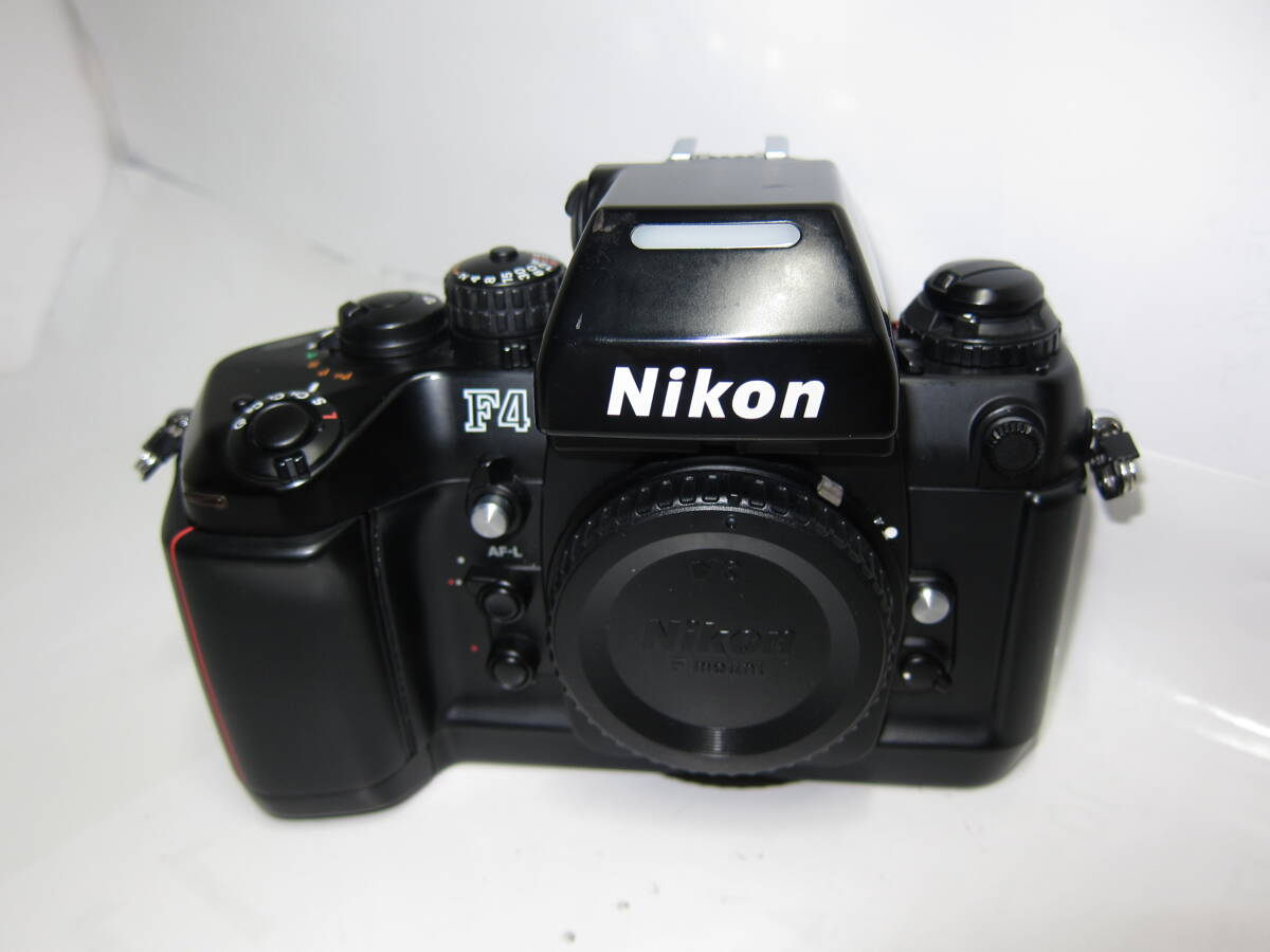 Nikon F4 ボディー 後期型 255万番台 ( データバック MF-22 付き) ■良品■ 10726
