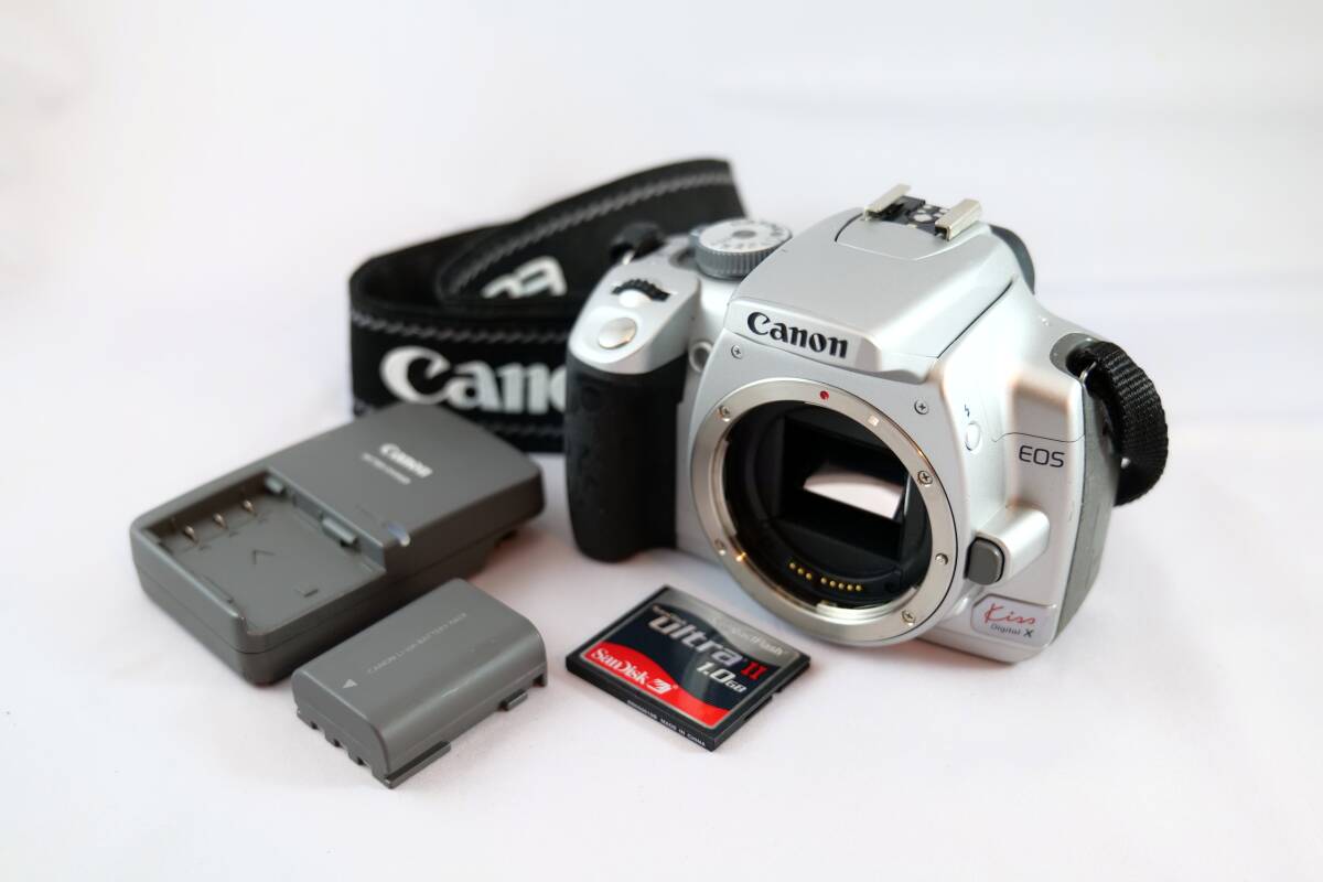 Canon キャノン EOS kiss Digital X ボディ シルバー デジタル一眼レフ【A0018】