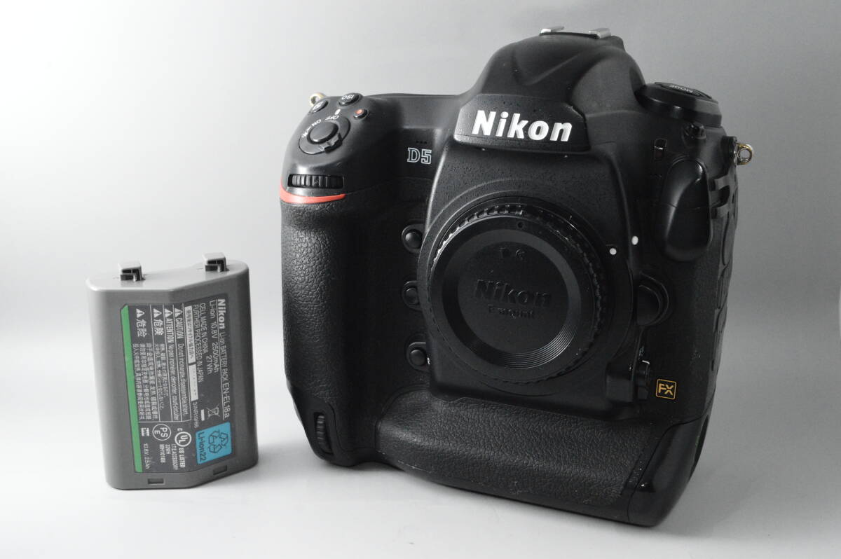 #a2639【並品】 Nikon ニコン D5 ボディ（CF-Type）