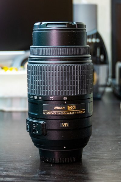 【中古・入荷】NIKON　Fマウントレンズ　AF-SNIKKOR　ＤＸ　55-300ｍｍ　1：4.5-5.6ＥＤ　並品
