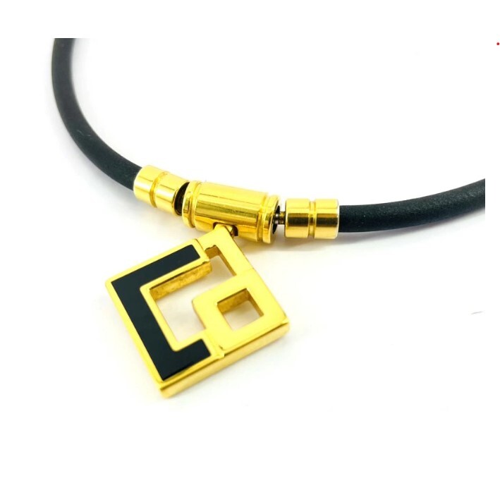 ■【中古品・箱無し・本体のみ】コラントッテ TAO ネックレス AURA プレミアムゴールド　Colantotte LL（51cm） TAO アウラ K08164