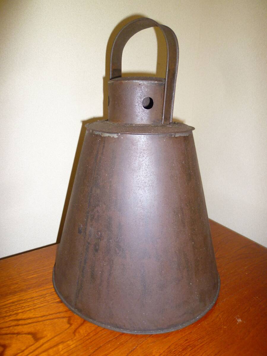 【即決】龕灯 手持ち 行燈 燭台 手燭(28cm×27.5㎝）がんとう ガンドウ 強盗提灯 携帯用提灯 行灯 カンテラ インテリア アンティーク 