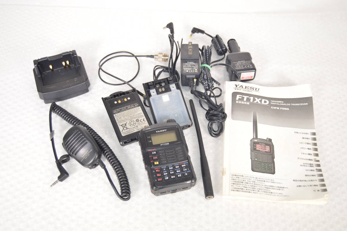 YAESU ヤエス FT1XD 144/430MHz デジタルアナログ無線機 ハンディー機 電源ケーブル・充電器・取説付 A2400